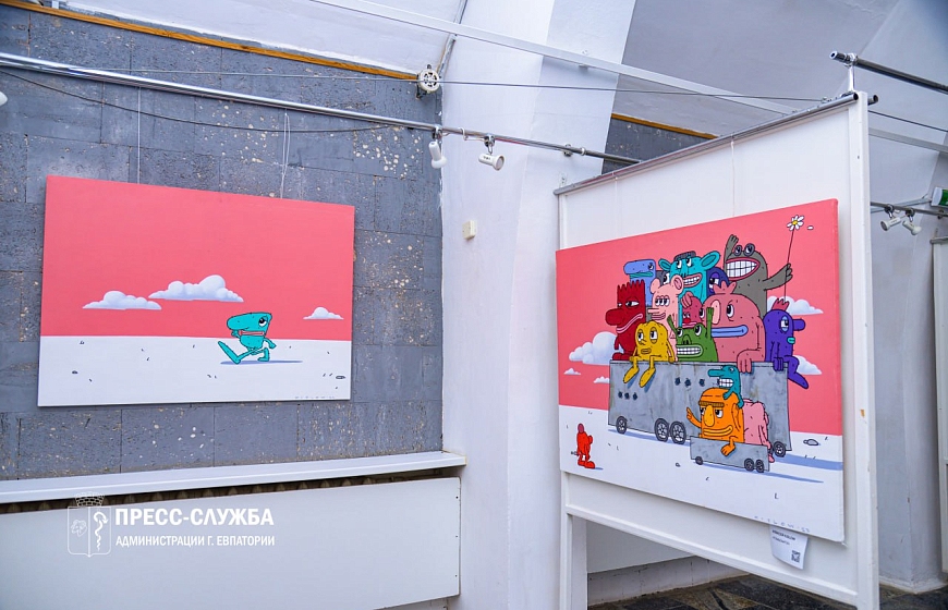 В галерее актуального искусства «Ха-Ра-Шо» открылась выставка участников арт-резиденции «Берег» под названием «Траектория случайностей»